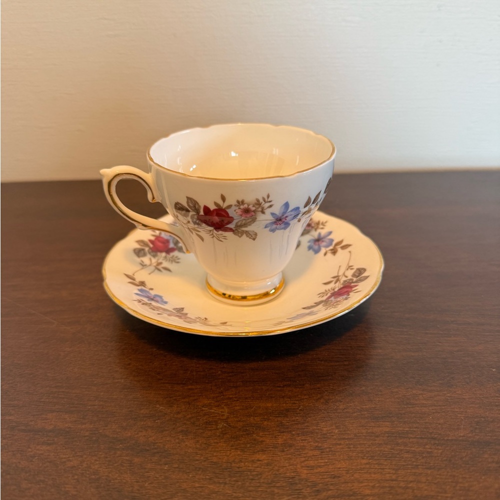 Royal Sutherland Bone China Cup & Saucer Staffordshire England